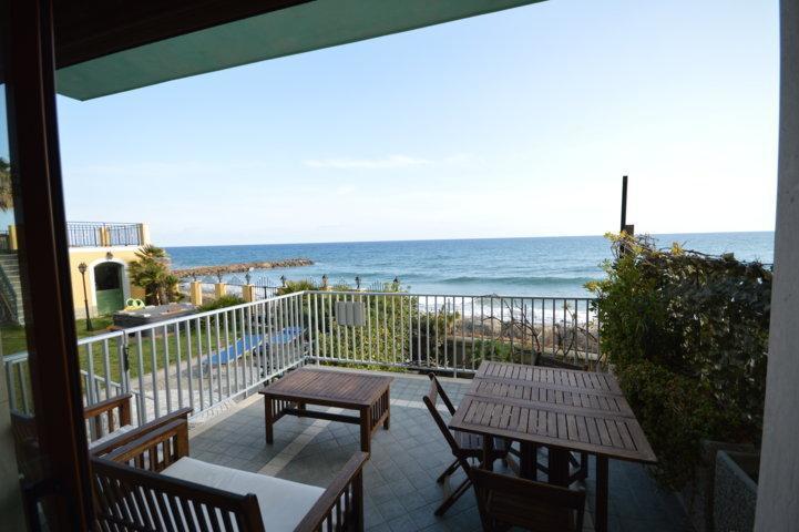 Riva Beach Apartment Ріва-Ліґуре Екстер'єр фото